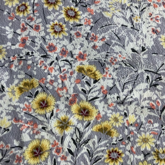 LC Lauren Conrad GreyYellow Floral Blouse Size M - Picture 7 of 8